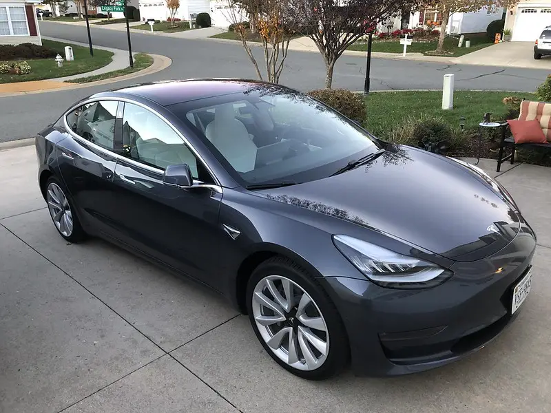2018-Tesla-Model-3
