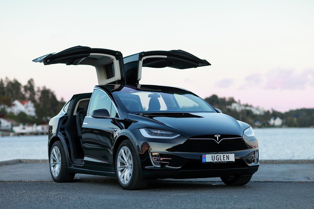 Tesla Model X 75D