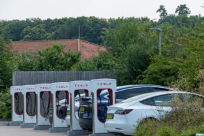 Do Electric Cars Stop Charging When Their Batteries Are Full?