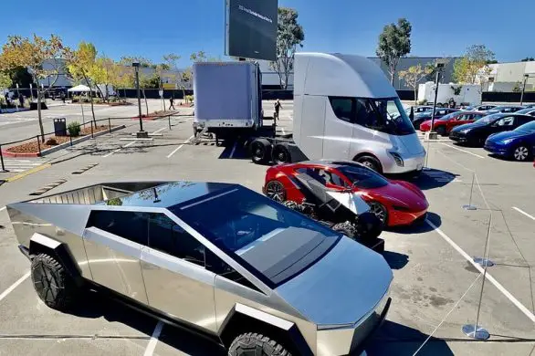 Does The Tesla Cybertruck Have A Cargo Bed? (Vs Ford F-150)