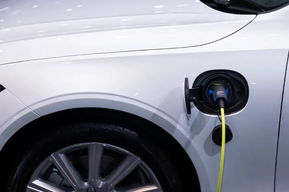 plug in hybrids charge