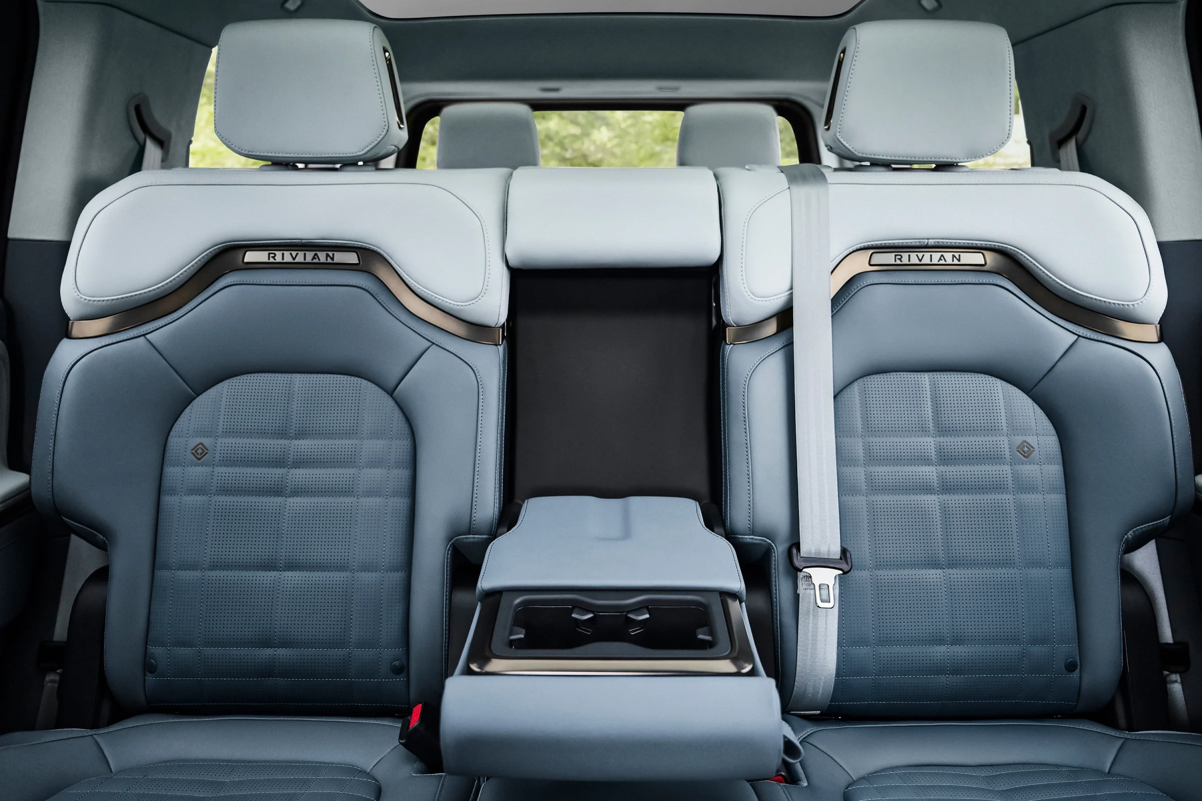 Best Rivian R1S accessories